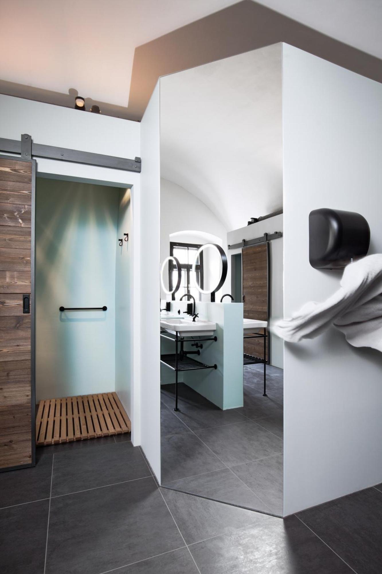 Long Story Short Hostel & Cafe Olomouc Dış mekan fotoğraf