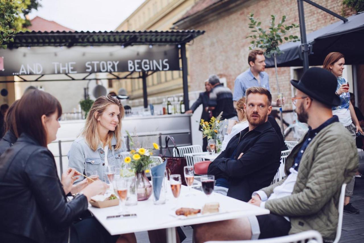 Long Story Short Hostel & Cafe Olomouc Dış mekan fotoğraf