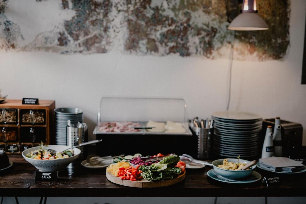 Long Story Short Hostel & Cafe Olomouc Dış mekan fotoğraf